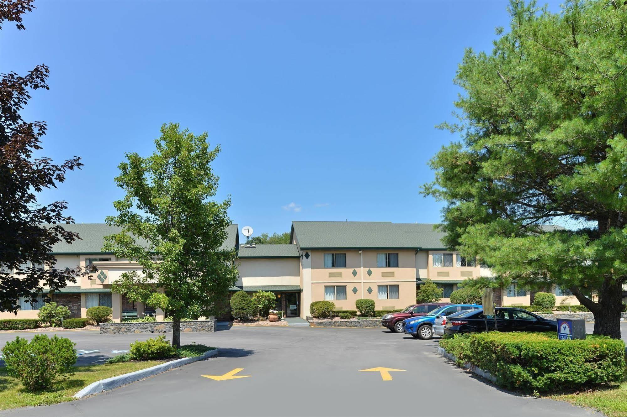 Americas Best Value Inn New Paltz Exterior foto